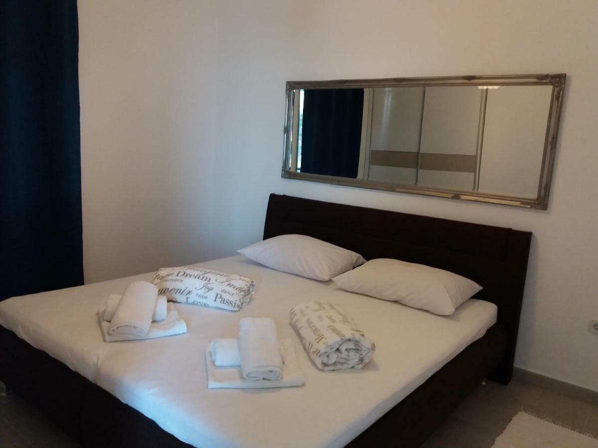 Apartments Marija Dugi Rat Ngoại thất bức ảnh